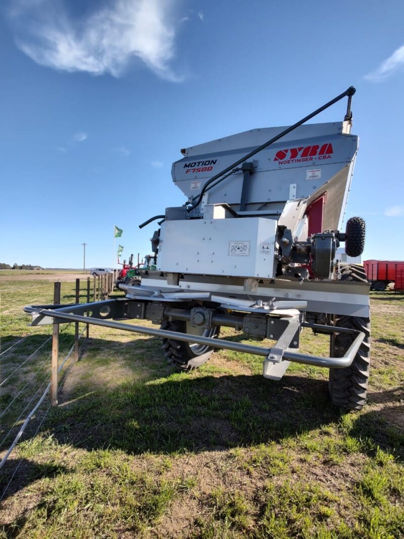 FERTILIZADORA SYRA MOTION F7500