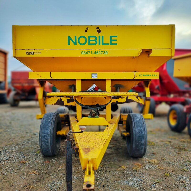 FERTILIZADORA NOBILE 3300 USADA