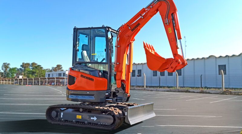 Excavadora MEC30 Michigan