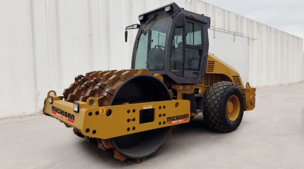 Rolo Vibro-compactador HID12TN Michigan