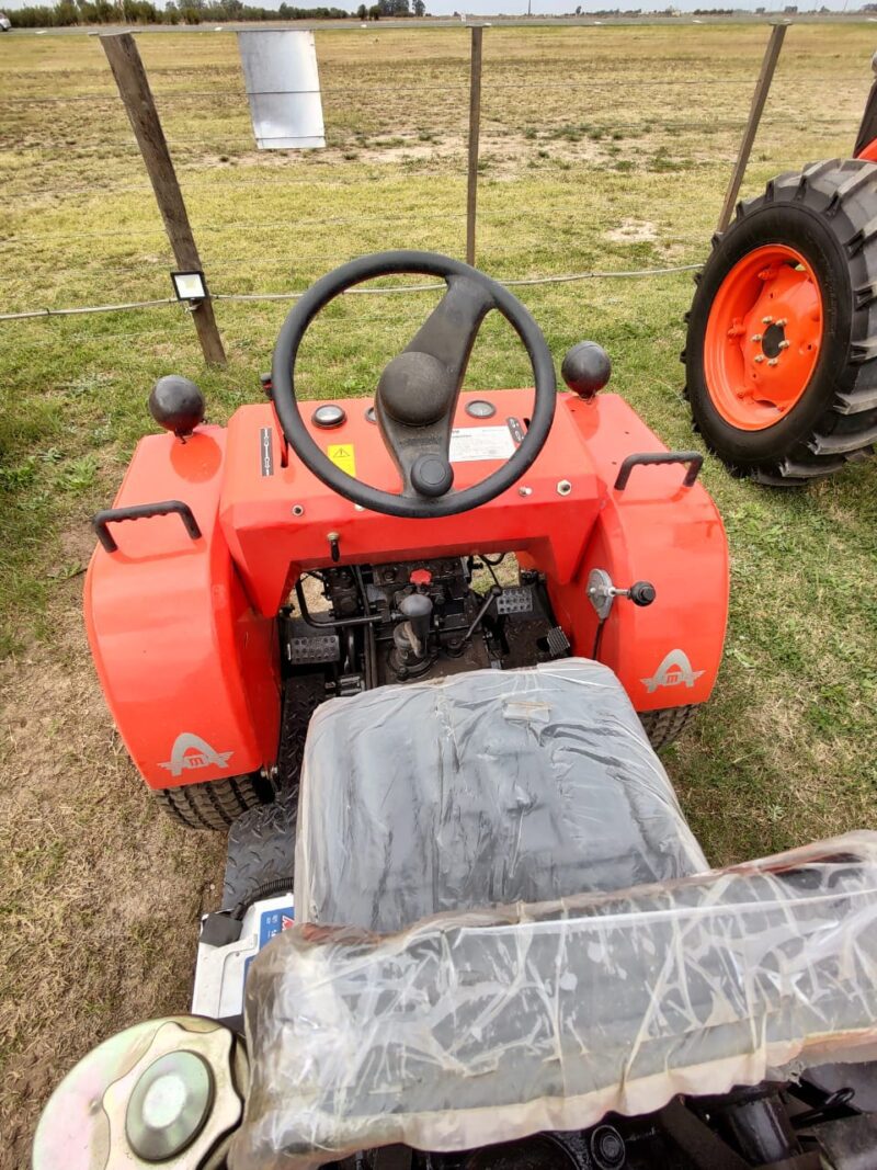TRACTOR HANOMAG INV2 DESMALEZADORA