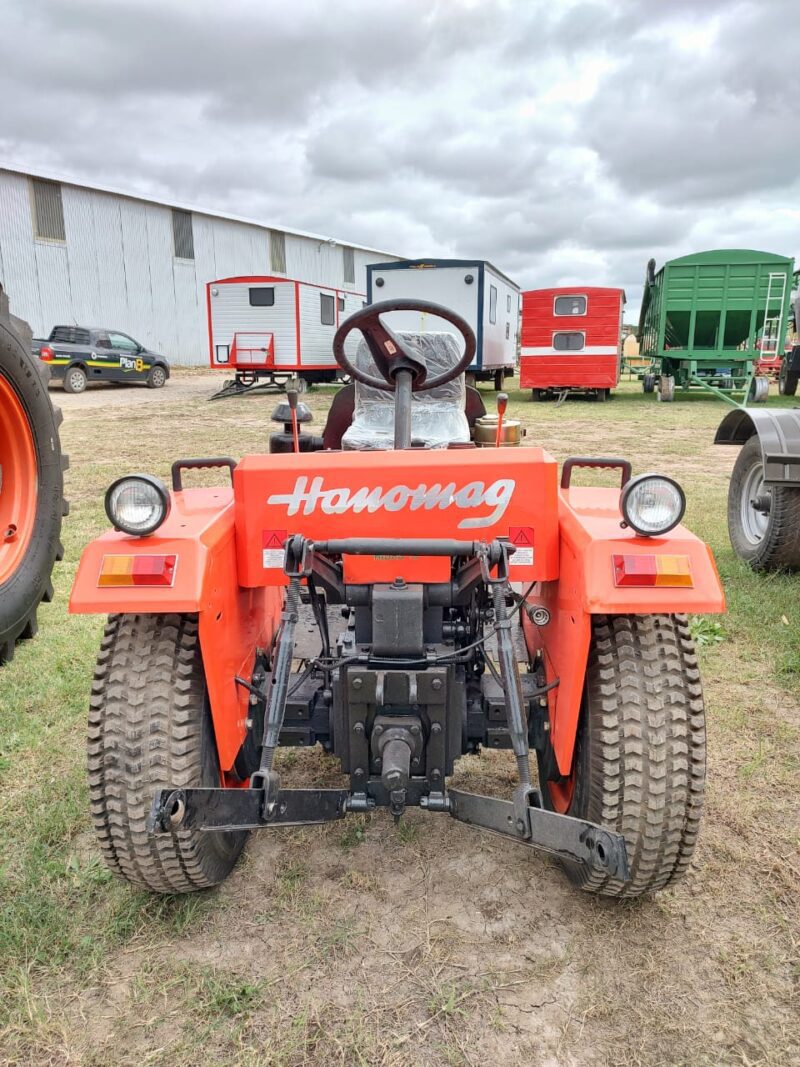 TRACTOR HANOMAG INV2 DESMALEZADORA
