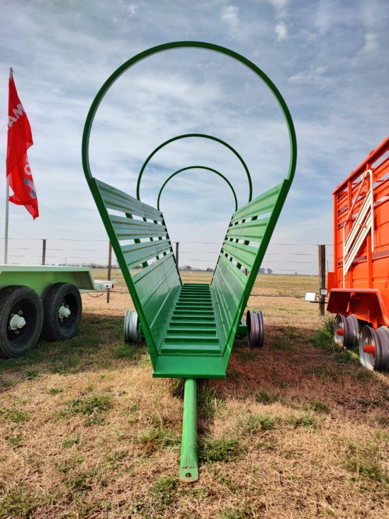 CARGADOR DE HACIENDA TRANSPORTABLE