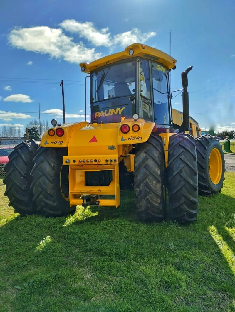 Tractor Pauny Novo 540