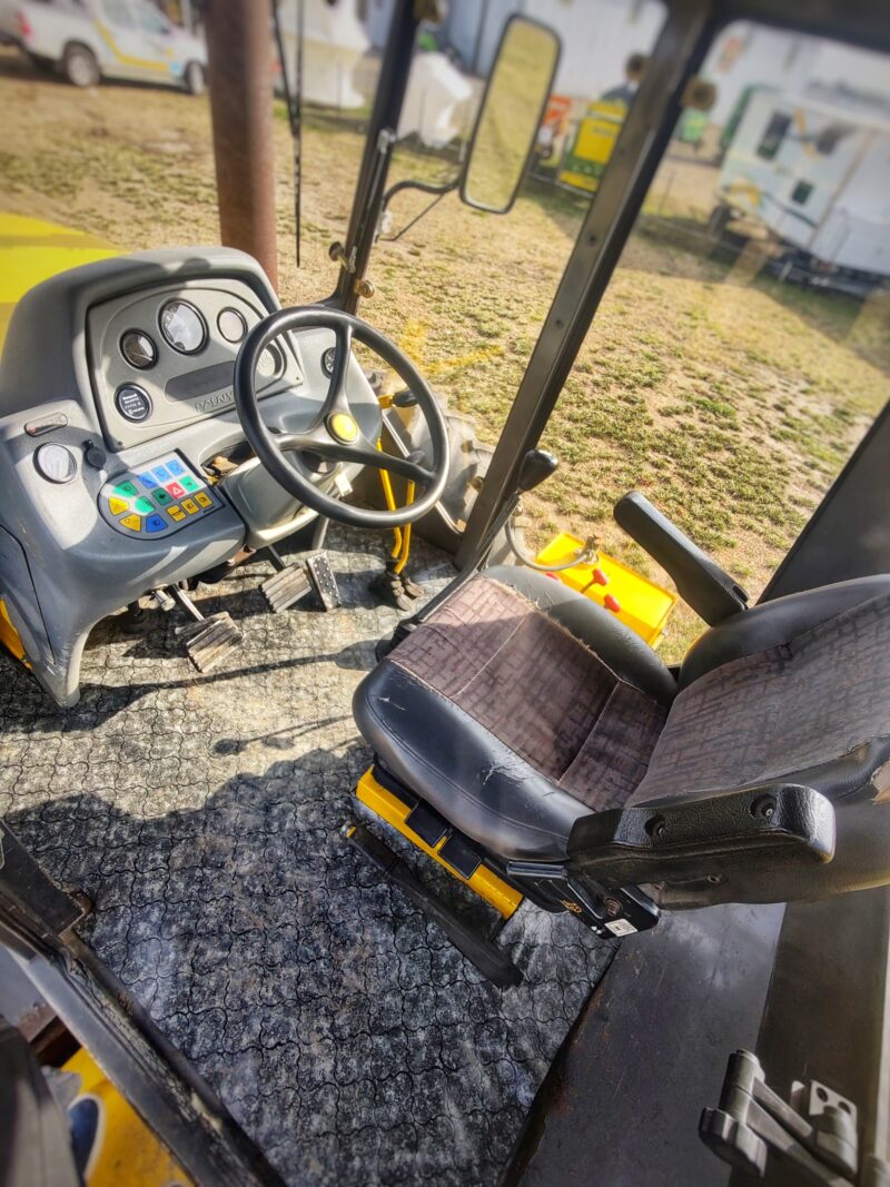 TRACTOR PAUNY 540C AÑO 2011 CUB/NUEVAS CENTRO CERRADO