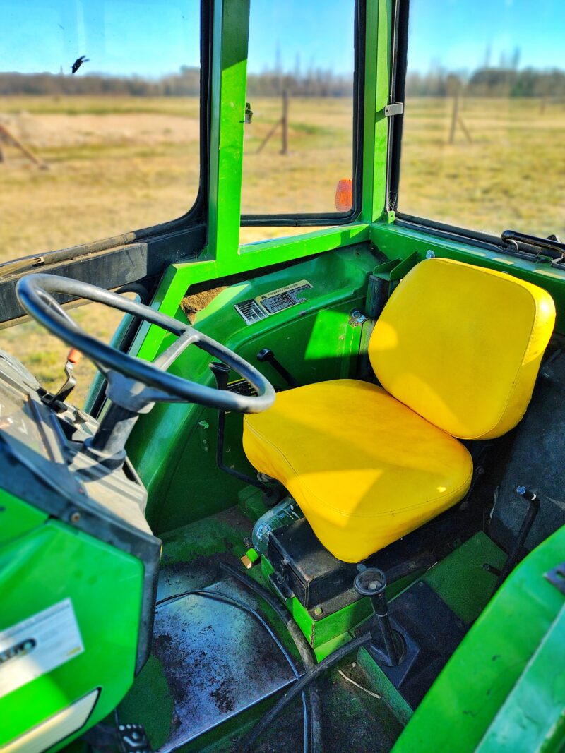 TRACTOR JOHN DEERE 5705 CON CLIMATIZADOR